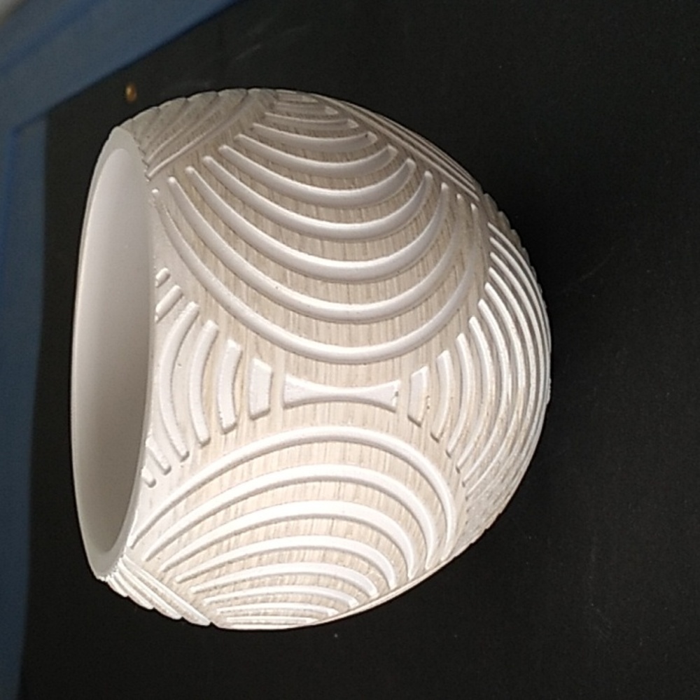 Decorative textured ceramic pot bowl or vase - Picture 1 of 5